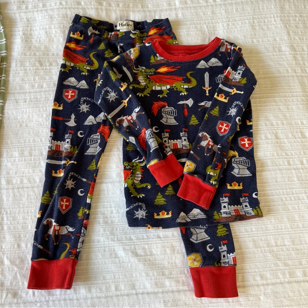 2/$30 Carter’s Boys Pajama Bundle Set Long Sleeve and Long Pants - Picture 5 of 12